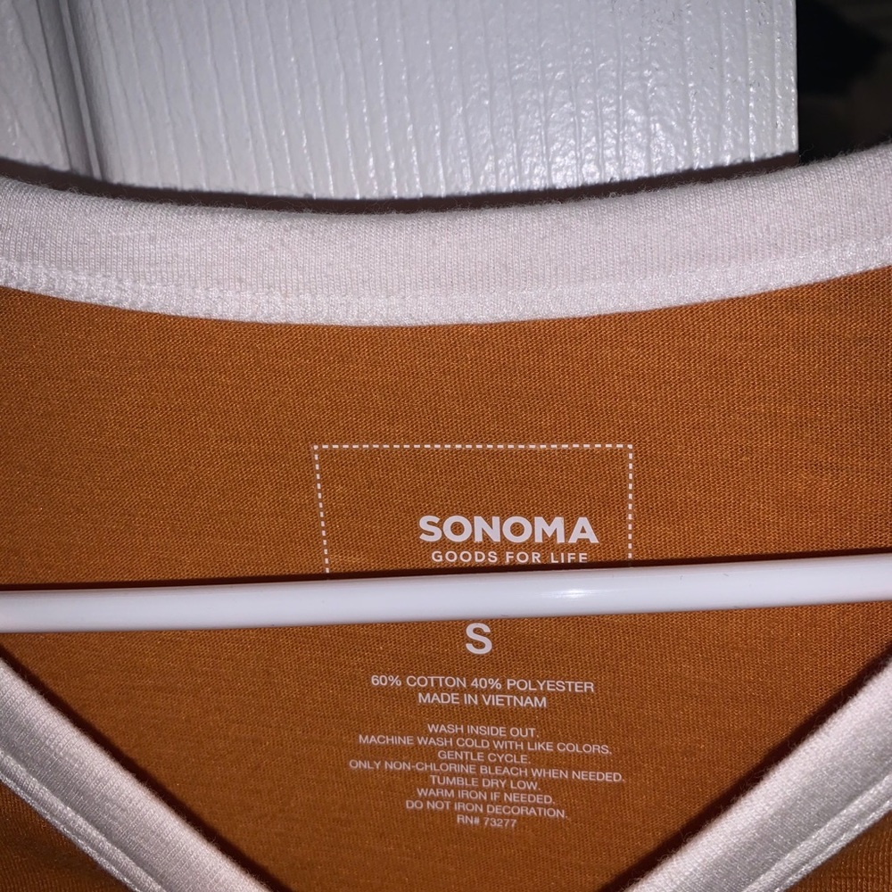 NWT top - size small - Picture 3 of 5